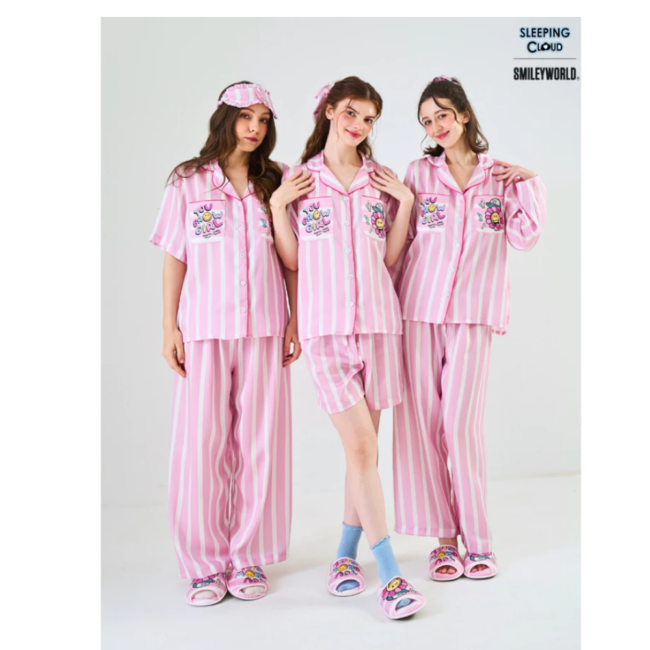 סט פיג'מה לנשים חולצה קצרה ומכנסיים ארוכים Smiley Tuesday